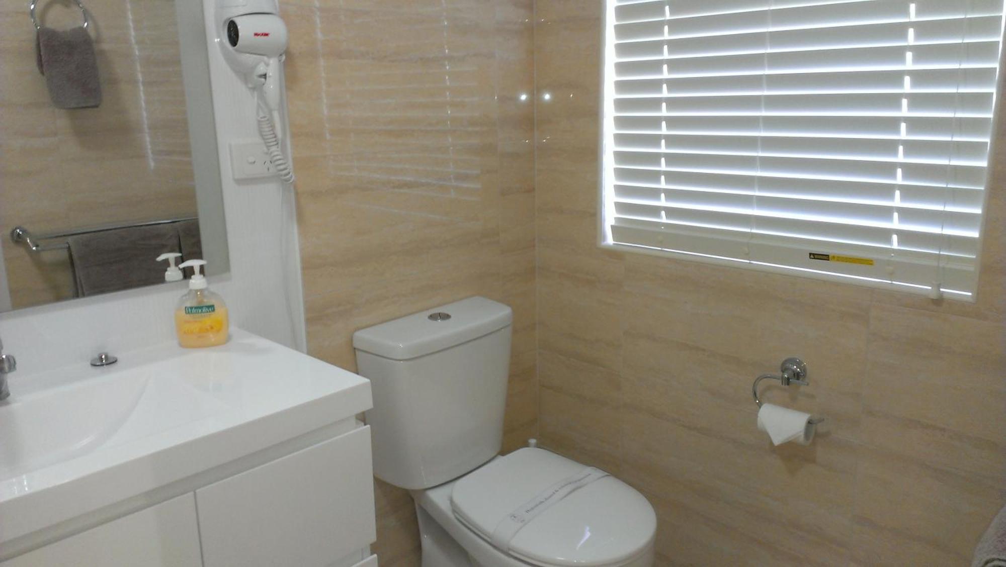 Gunnedah Lodge Motel Room photo