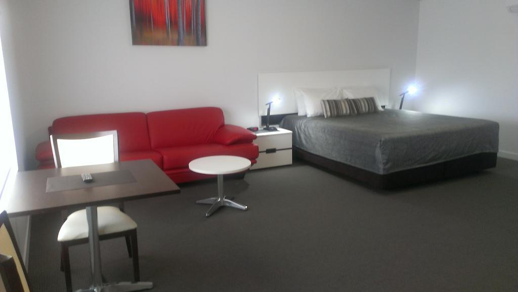 Gunnedah Lodge Motel Room photo